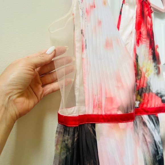 Red and Black Asymmetrical V-Neck Sundress by Bebe - Picture 4 of 9